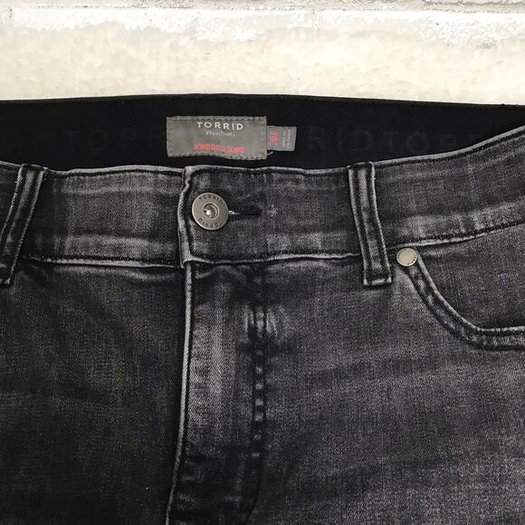 Women's Black Jeans - Picture 4 of 7